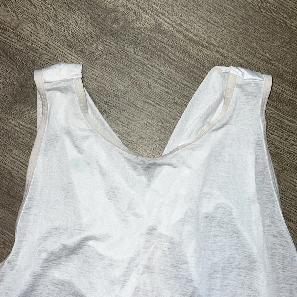 Lululemon Soul Stride White Tank‎ Top